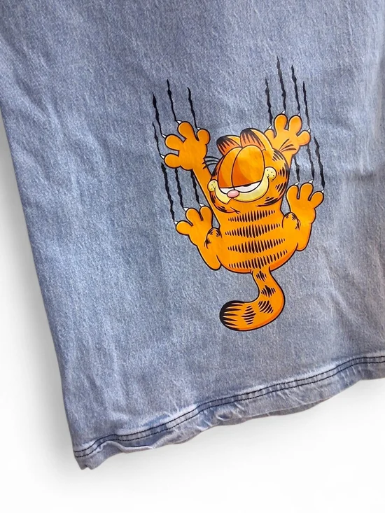 🆕️ Garfield Poses Light Wash Denim Jeans Womens Size 20 -Hot Topic- wide leg - Picture 5 of 9